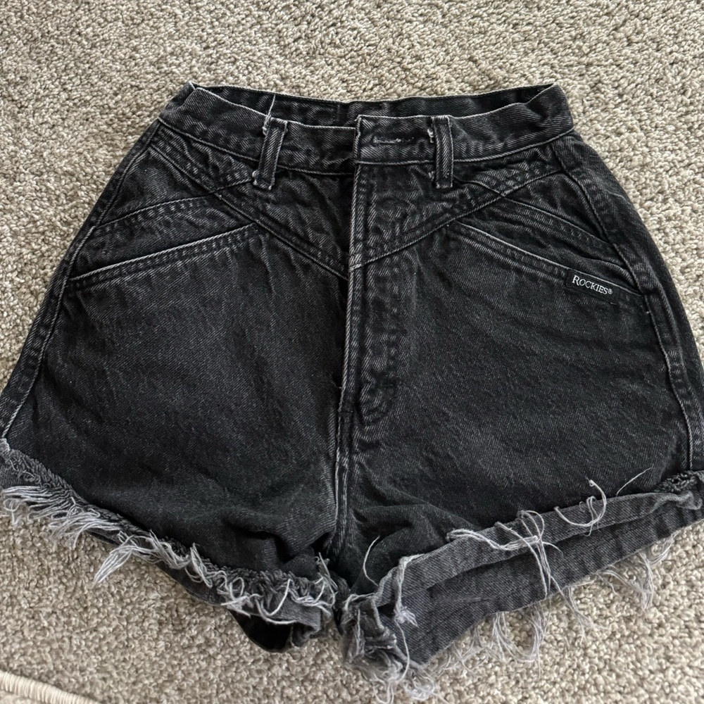 Rockies black cutoff shorts